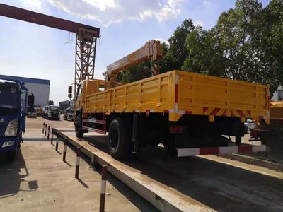 东风6.3吨随车吊 玉柴160马力发动机，厂家直销价格优势解析